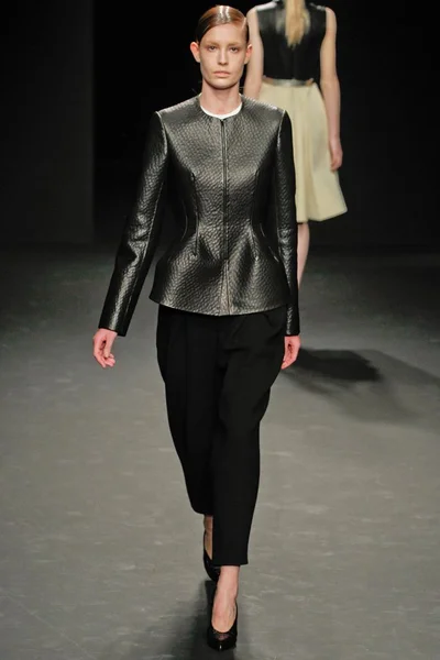 Look 19